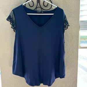 Navy top NWOT SHEIN 1x